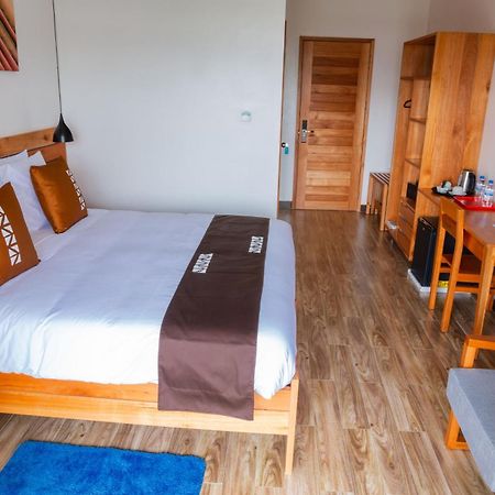 Hotel Chez Lando Kigali Bagian luar foto