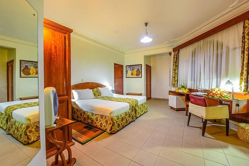 Hotel Chez Lando Kigali Bagian luar foto
