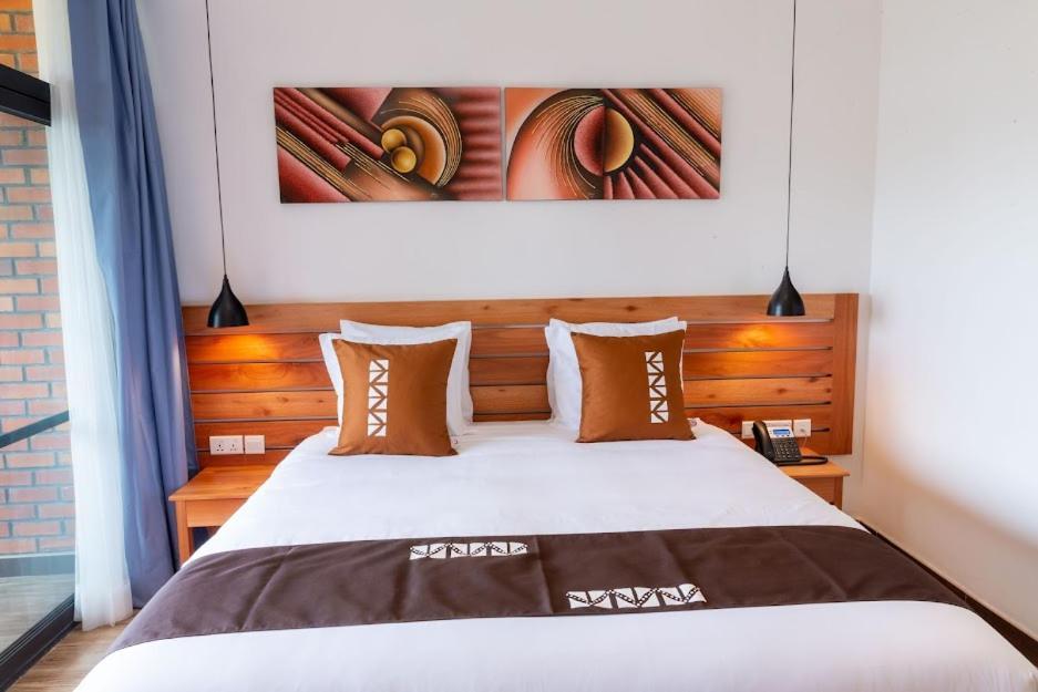 Hotel Chez Lando Kigali Bagian luar foto