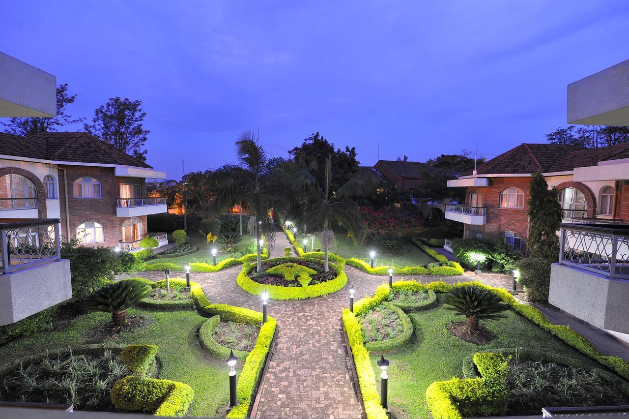 Hotel Chez Lando Kigali Bagian luar foto