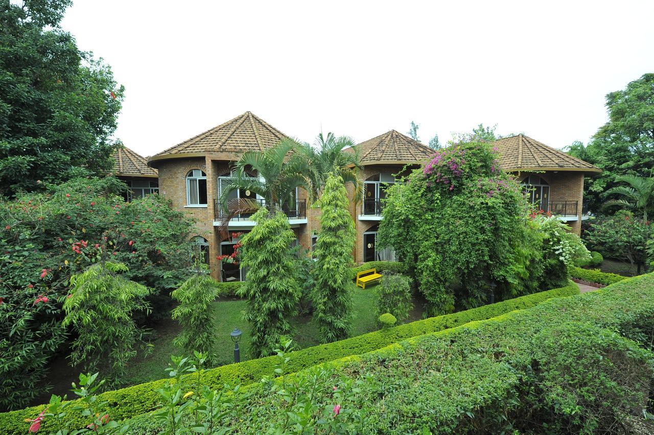 Hotel Chez Lando Kigali Bagian luar foto
