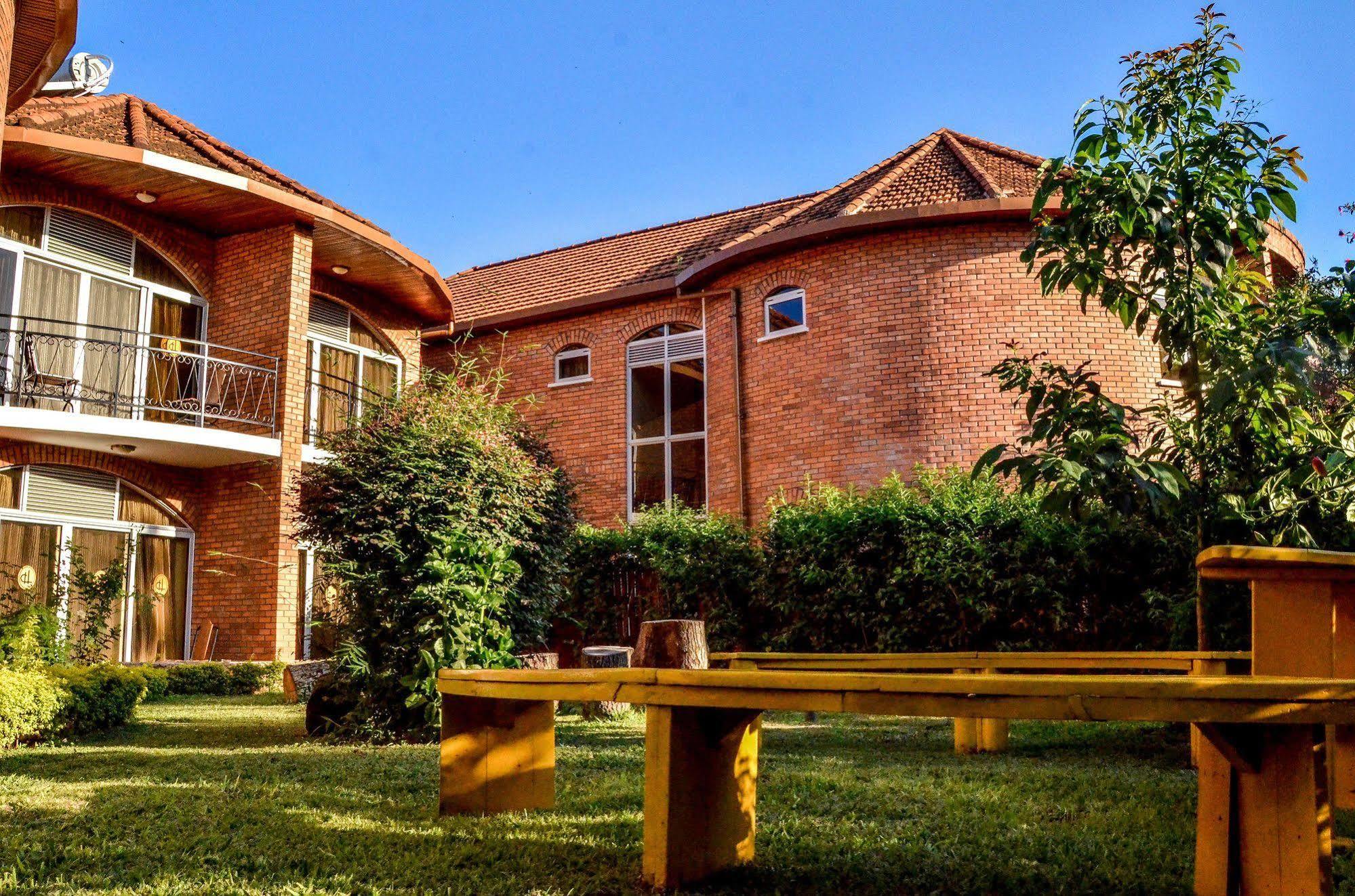 Hotel Chez Lando Kigali Bagian luar foto