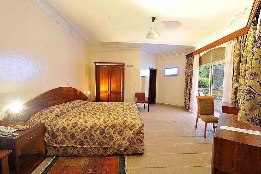 Hotel Chez Lando Kigali Bagian luar foto